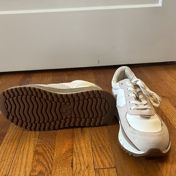 Madewell tan low top sneakers - Picture 3 of 3